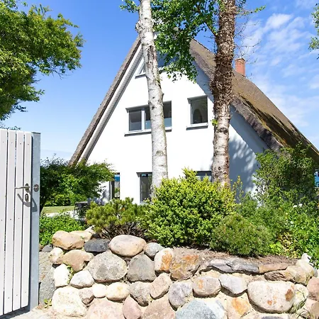 Haus Anna * Ahrenshoop